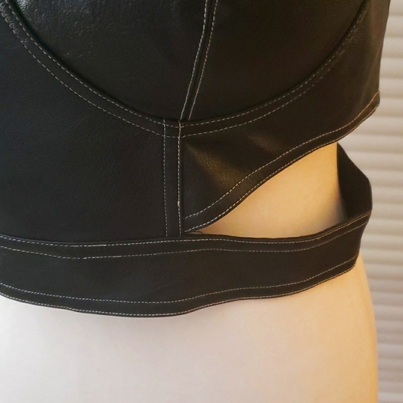 BOOHOO Cut Out Bandit Bandeau - Picture 2 of 5